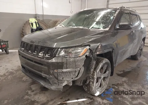 2018 Jeep Compass Sport 4X4 z USA, uszkodzony, nr VIN 3C4NJDAB2JT200764